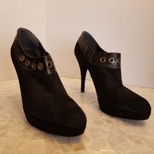 Sturat Weitzman Suede Leather Booties Black 9B